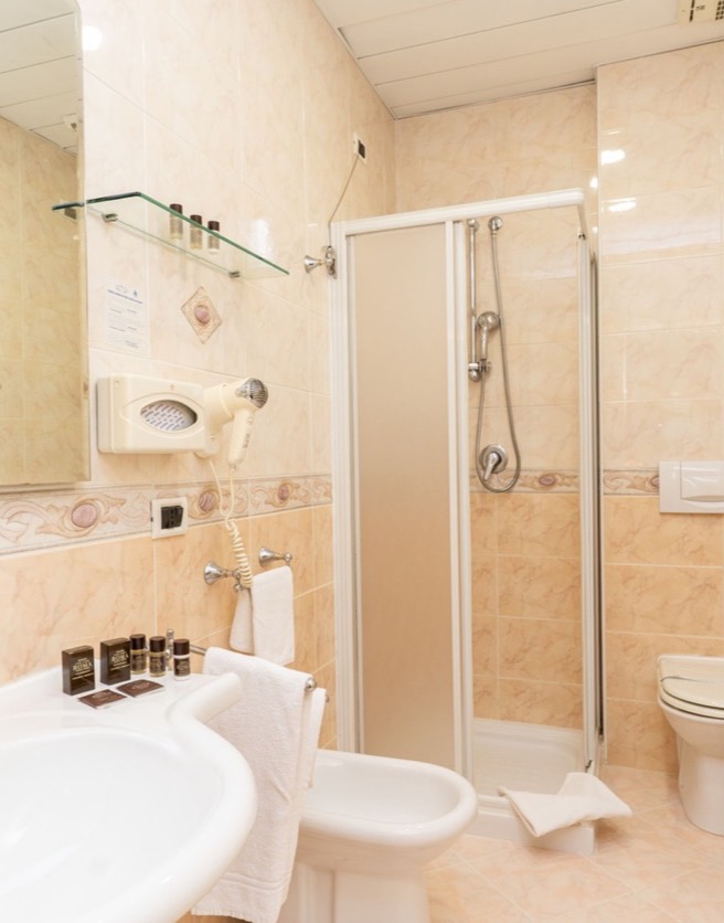 bagno completo junior suite