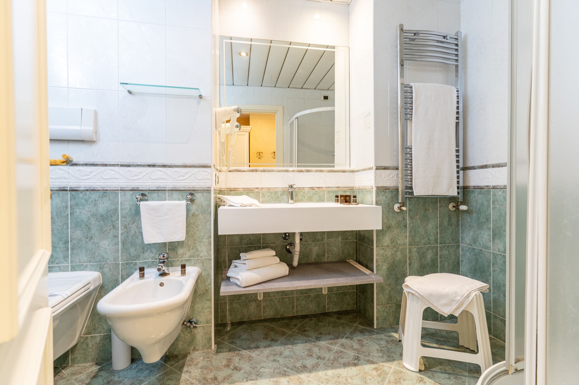 bagno moderno completo