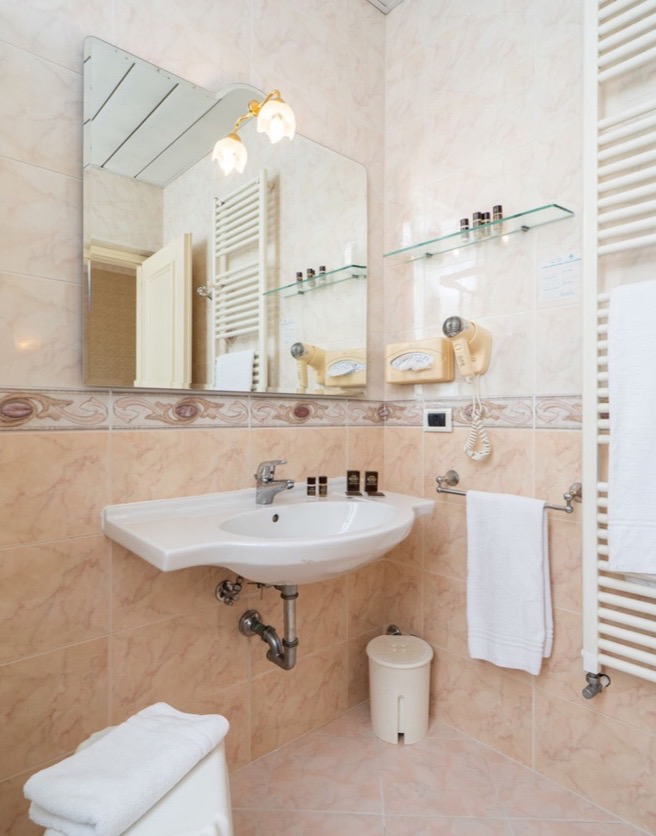 bagno con termoarredo