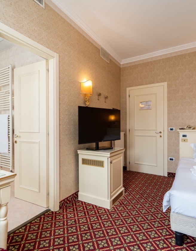 camera singola con bagno e tv